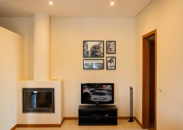 Lagoa * Повуа-ди-Варзин